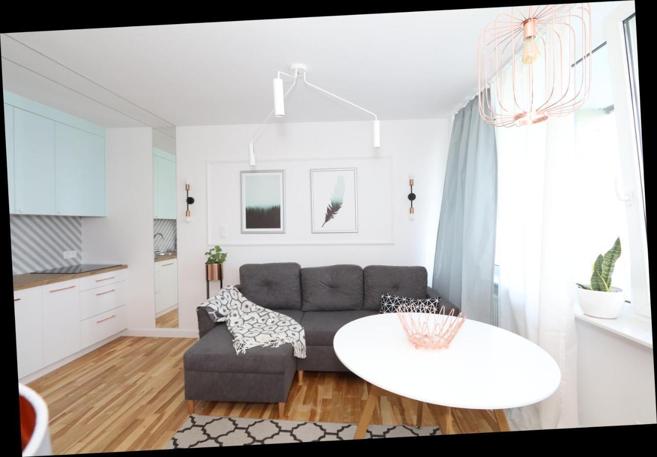 Romaszewskiego Zoliborz Bedroom Pokoj Metro Warsaw Exterior photo