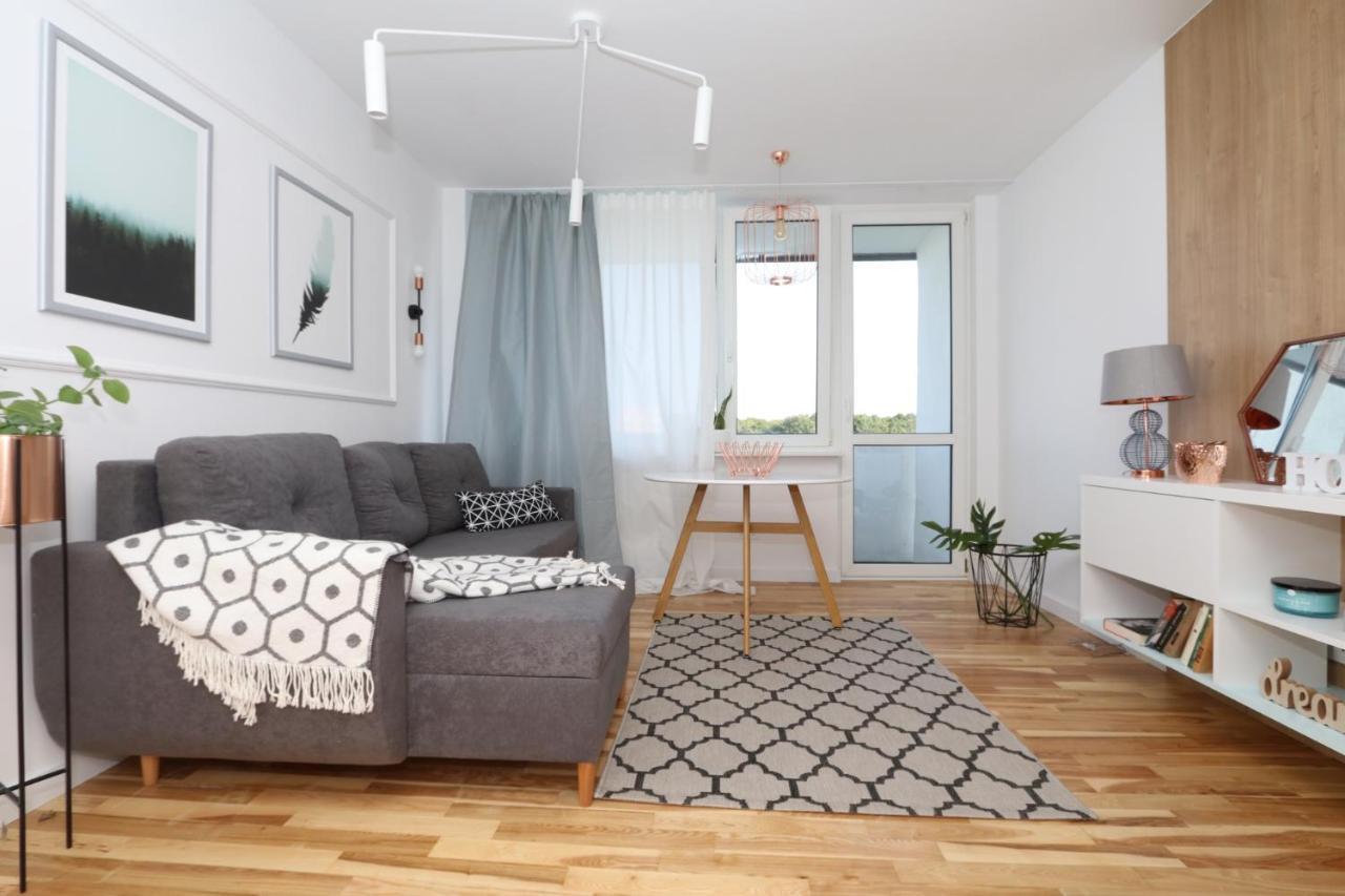 Romaszewskiego Zoliborz Bedroom Pokoj Metro Warsaw Exterior photo