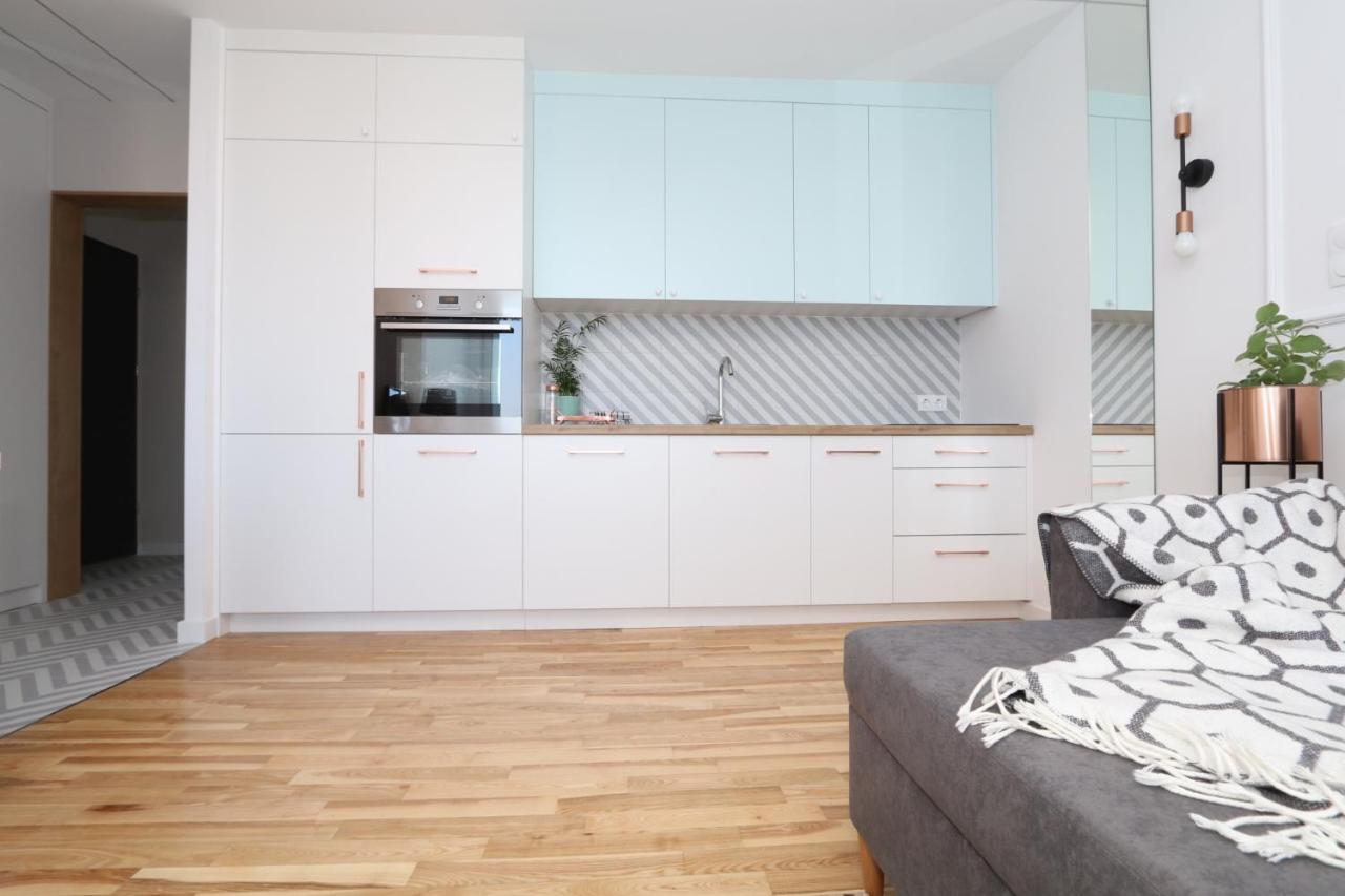 Romaszewskiego Zoliborz Bedroom Pokoj Metro Warsaw Exterior photo